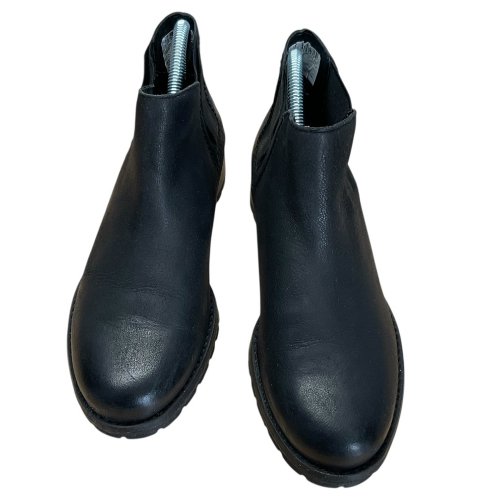 Clarks Clarkwell Demi Black Leather Chelsea Boots Size 7.5 Comfort Ankle Boot